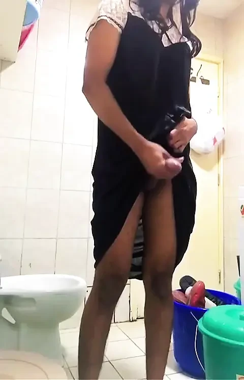 Travesti elle muamele ve boşalma