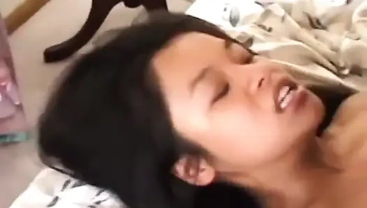 Голодную до члена Asialee жестко долбют