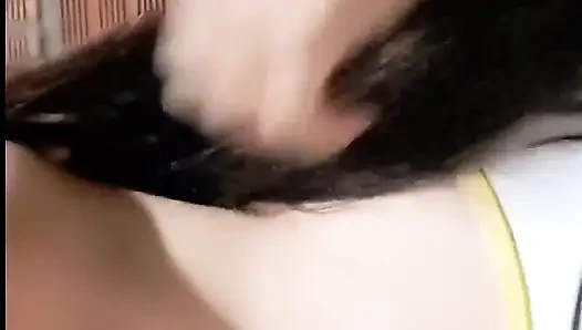 Yulieth Gomez bana sevdiğim gibi dokunuyor