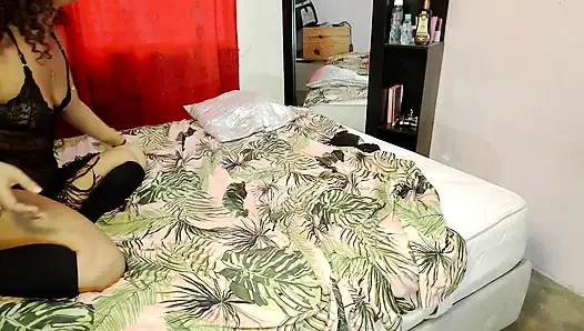 Üvey kuzenim iletimde bana yardımcı oluyor