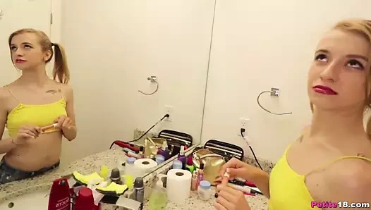 Küçücük genç kristy var kremalı