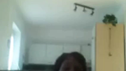 Geile Oma macht es vor der Webcam