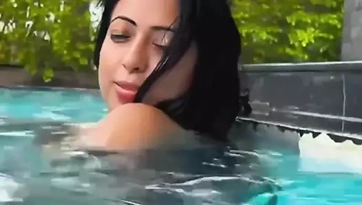 Jus aktrisimi sağıyor