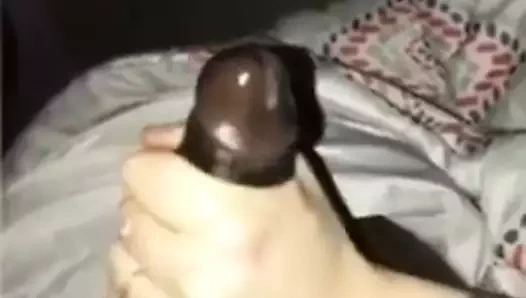 Ev arkadaşım bana iyi bir handjob verdi