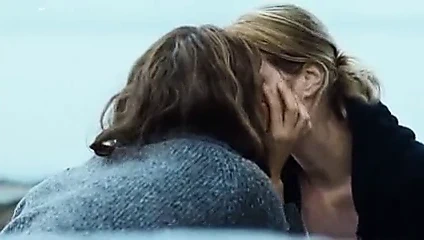 Ashley judd içinde lezbiyen öpücük itibaren tata tota lezbiyenler