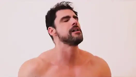 Kyle Fox igor lucios tarafından sikiliyor