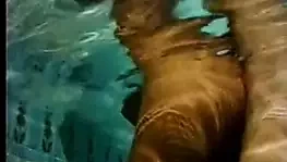 Isis nile rock beni havuz seks