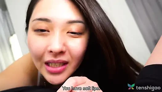 Mio Yoshikawa para sıkıntısı olduğu için sert sikiş için geri dönüyor
