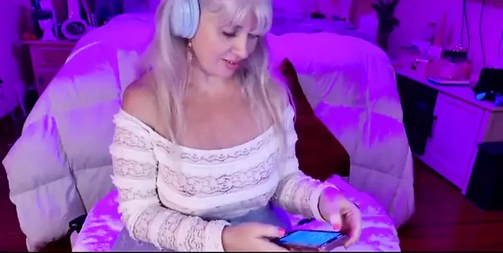 Rosie'nin notty ateşli boşalması canlı chillax kamera şovu