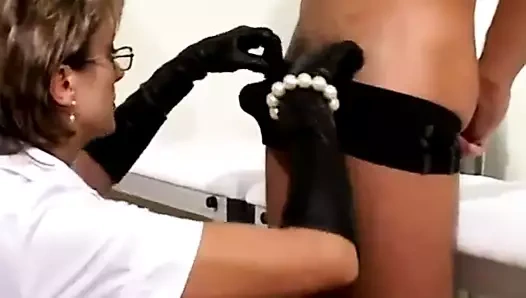 Bayan sonia hemşire mastürbasyon ve cum!