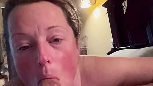 Anne güne başlamak için her zaman elinden geleni yapıyor