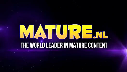 Olgun tombul anne emmek ve sikme şişman horoz