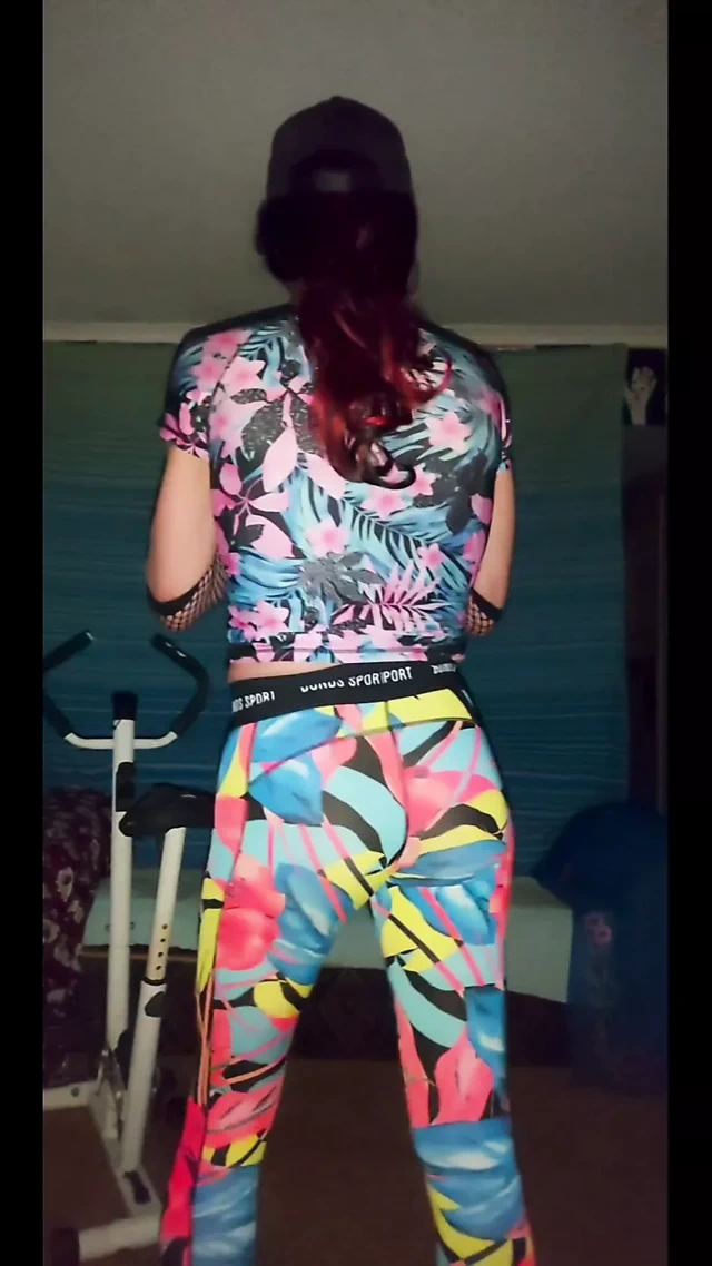 Seksi taytlarımla egzersiz ve aerobik