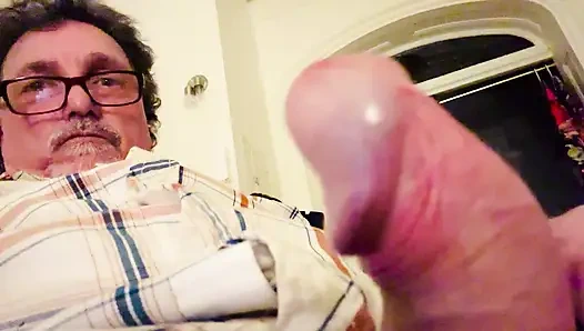 Babamın yine sulu penisi sızıyor