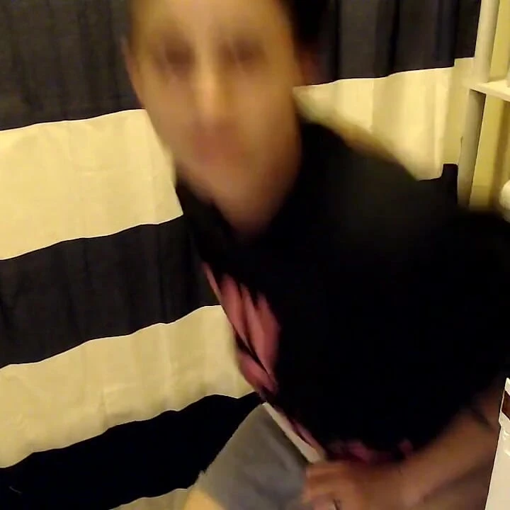 Osuruyor ve seni göt deliği kölem yapıyor