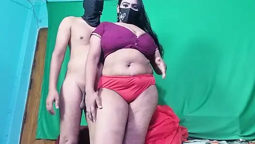 Kız arkadaşımı sikmeyi konuşurken kovboy kız biniyor