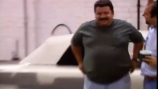 Garajda çıplak kız