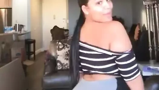 Redbone iri güzel kadın