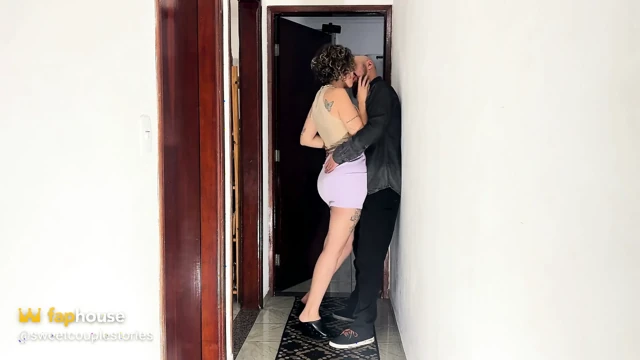 Derin öpüşme ve kovboy kız tarzı seks ile seks