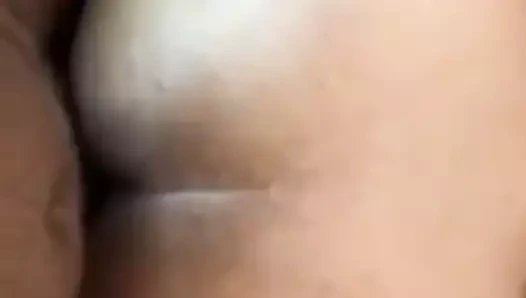 Cuck birkaç arkadaş arzusunu tatmin etmek için ona katılmak