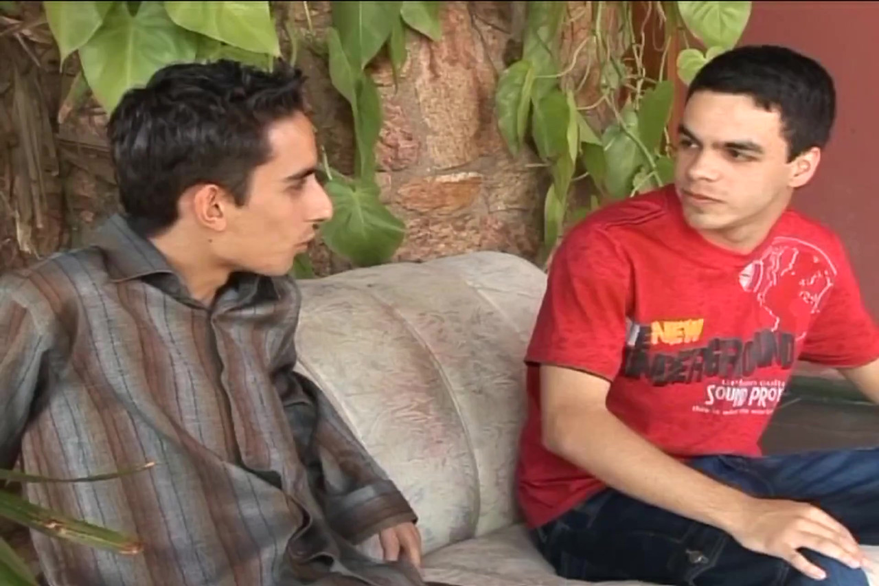 Two friends have their first approaches in the garden and suck and fuck immensely violent and hard - then they come!