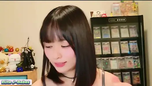 Striptizli kıyafet seçimi tam yüz gösterme seçilen oyuncu seçmeleri bulanıklık olmadan gösteriliyor vol1