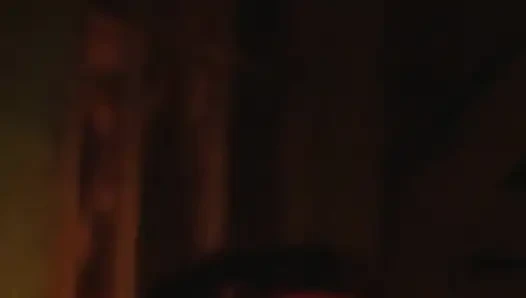 Sensual brincadeira de cera com morena gostosa
