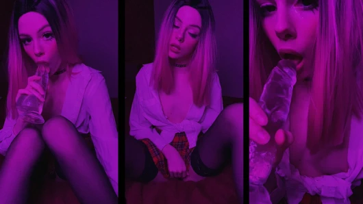 18 yaşındaki kız üniversiteden sonra büyük dildosunu aldı ve onunla eğlendi - arinafox