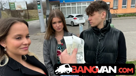 Bangvan - Olivia Sparkle bu gece erkek arkadaşını unuttu