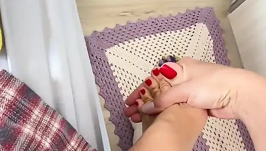 Yumuşak tabanlarımı daha yumuşak olmak için nemlendiriyorum