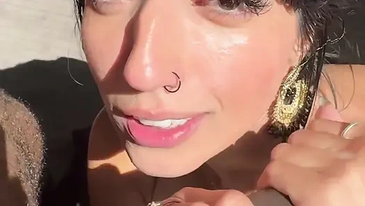 Aaliyah Yasin'in otel odasında büyük zenci ile gündelik seks