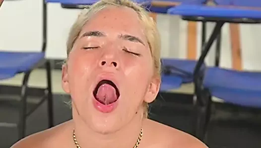 Ağzıma tükür ve sonra biz pembe dilleri ggmansion