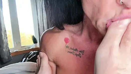 Vaftiz babasının ayaklarına tapan naughy kandys cezası