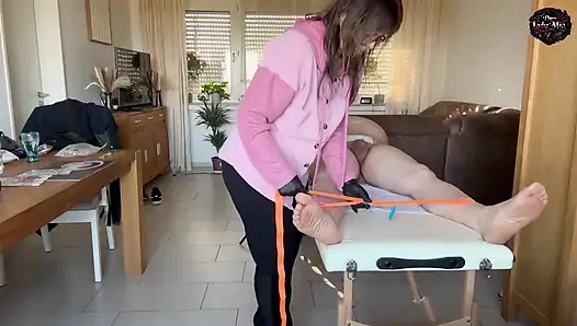 Domlady mia slaveofm hell of pain cbt'i kırbaçlıyor ve elektrik ve edepsiz diş teli ile cezalandırılıyor - bölüm 3