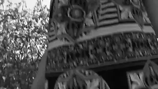 Sylvie'nin ikizi - arabada ve havuzda