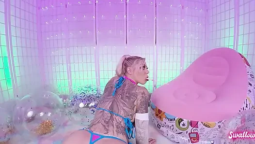 Deneyimli orta yaşlı seksi kadın karma rx dölümü oynamak istiyor