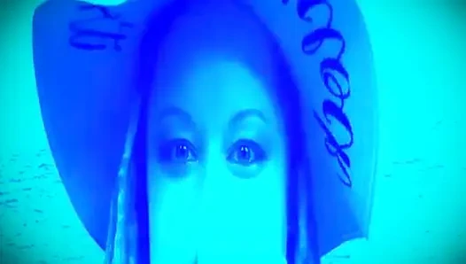 Kamp kadın kılıklı boi eğitim günü 1 kadın kılıklı klitoris ve gerçek adamın yarağı