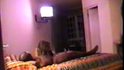 Pis karısı motelde siyah boğayla tanışıyor