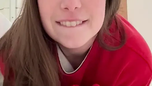 Çaresiz domuzcuk dada için göt deliğini genişletti