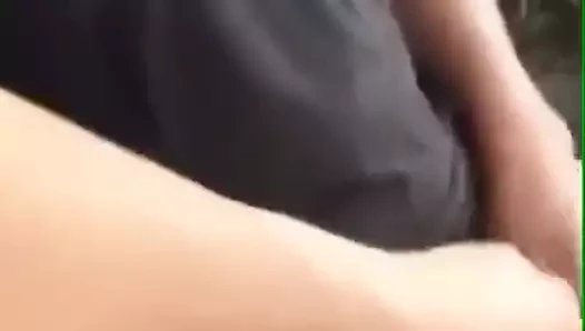 veren Asya baba bir handjob açık havada