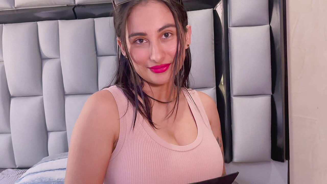 co-worker lets get fucked for pleasure and REMOVES THE CONDOM