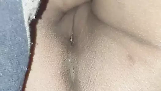 Dever ne apni bhabhi ki chut or gand dikhai