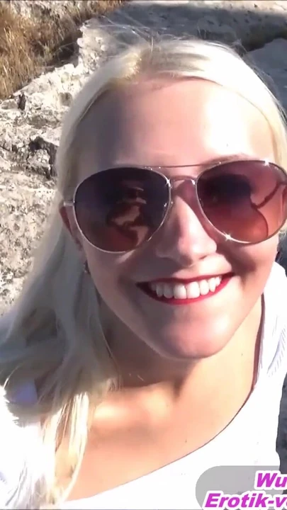 Захватывающий момент из "Пара делит отпуск на улице от 2 немецких подружек"