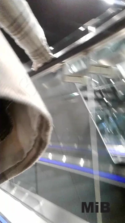 Красивый вид на эскалатор.