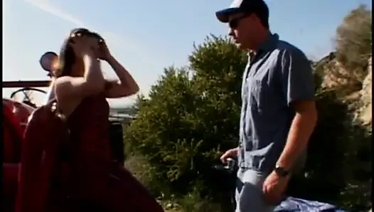 Randy yarak emiyor bebek yarağa binmeyi seviyor ve tıraş olduktan sonra erkek arkadaşına sakso çekiyor