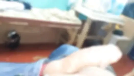 Pinay evli kadın banyodan sonra yarağımı emiyor