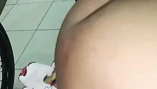 Karımın kalın amını okşadım. Bölüm 1