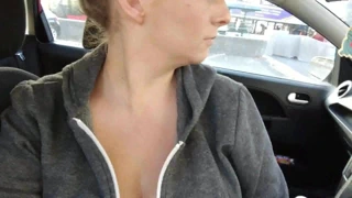 Arabada büyük memeler