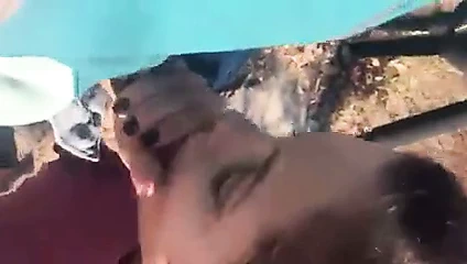 seksi esmer kız arkadaşı berbat kahverengi horoz ve kırlangıçlar