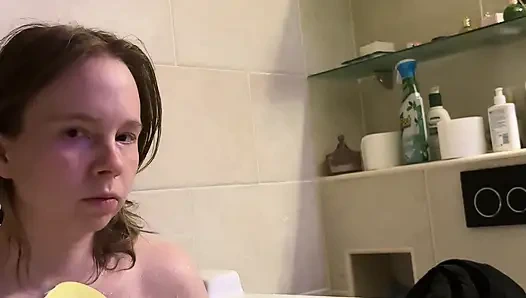 Büyük Göğüsler ve Sert Meme Uçları